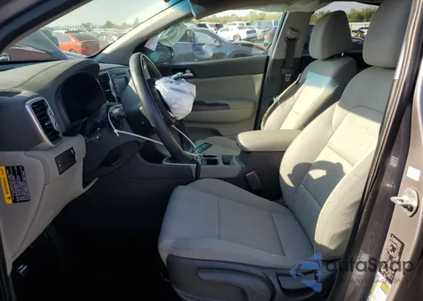 2017 Kia Sportage Lx z USA, uszkodzony, nr VIN KNDPMCAC1H7157827